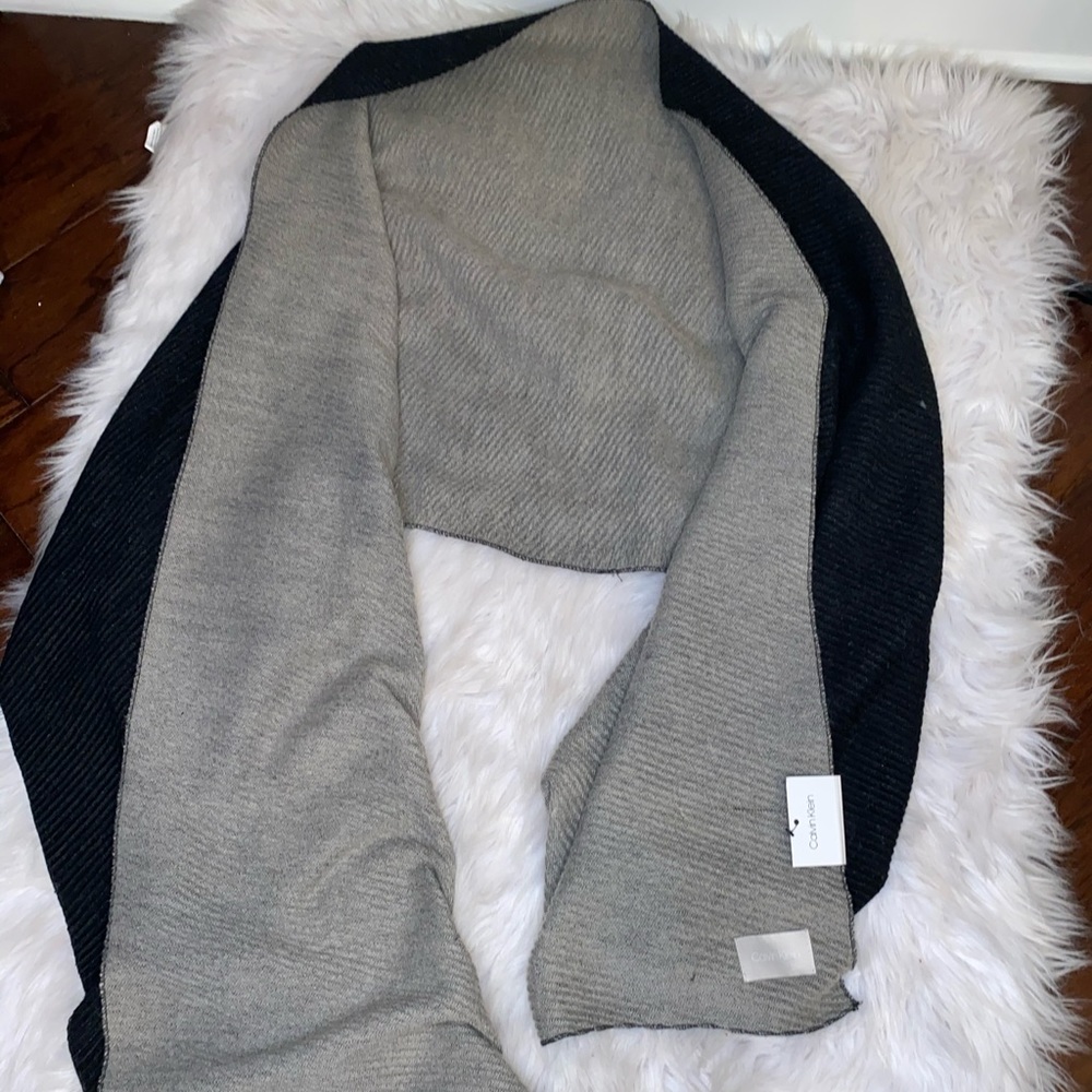 Brand New Calvin Klein Shaw